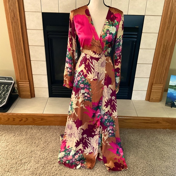 Lulus Dresses & Skirts - Lulus Floral Print Maxi Dress, Women’s Sz XS